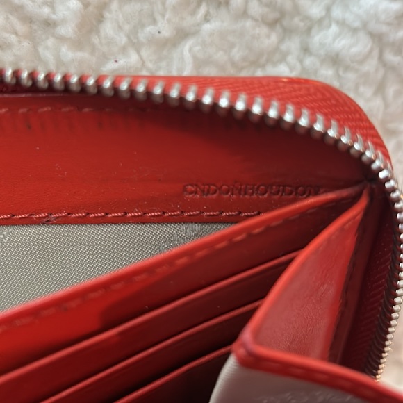 Burberry Long Zippered Checkered Wallet with Patent Leather - Picture 8 of 13